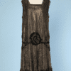 Robe 1925 en dentelle or et lamé or et incrustation de velours noir