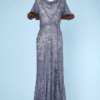 Robe longue 1930 en dentelle bleue fils d'argent et vison