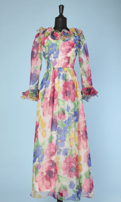 Robe longue 1970 en voile d'organza imprimé de fleurs multicolores