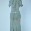 Tailleur en tricot bleu canard 1940 manches courtes et ceinture