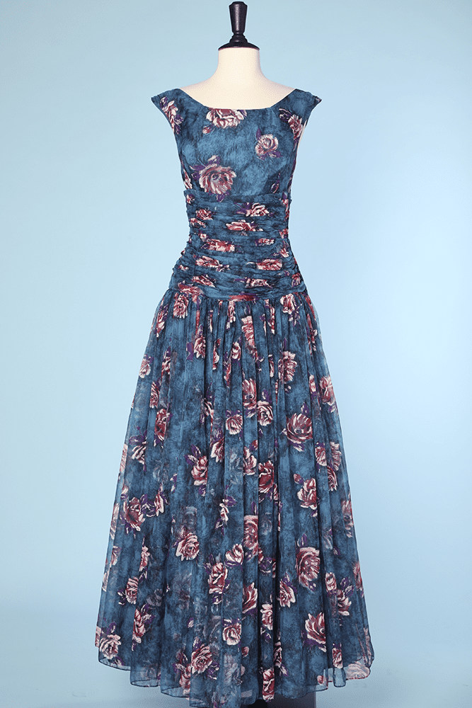 Robe longue 1950 en voile de nylon imprimé de fleurs