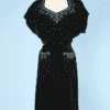 na1473_robe_1940_velours_soie_noir_brodee_paillettes_vertes_irisees_t40_001