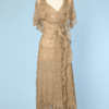 Déshabillé 1930 en dentelle beige et fleurs rococo en