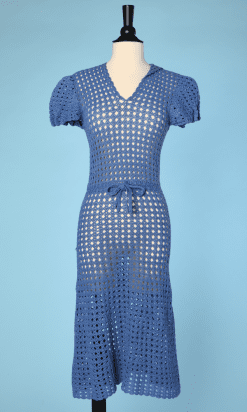 Robe 1930 crochetée en fil de coton bleu ciel