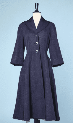Manteau 1940 en reps brillant bleu et boutons en strass