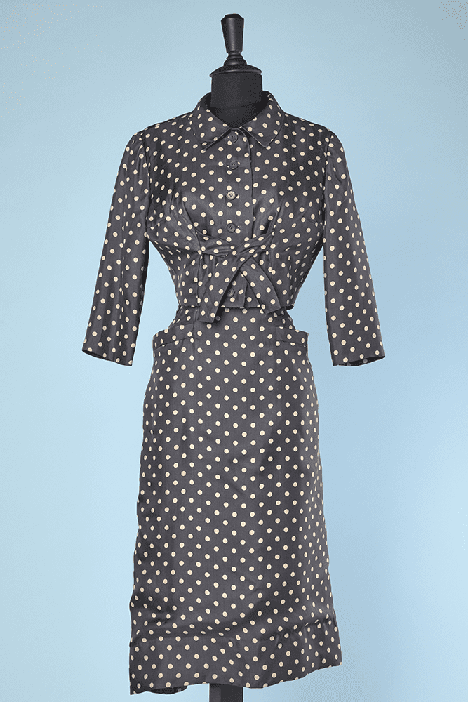 Tailleur robe 1950 en soie grise à pois écrus