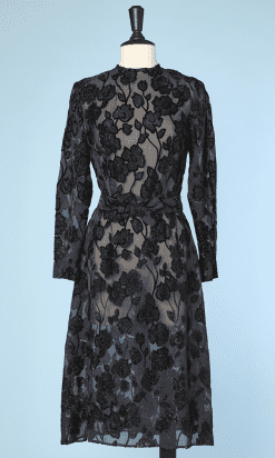Robe 1960/70 en voile de soie marine broché fleurs en lurex