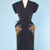Robe en reps marine 1940 brodée de fleurs