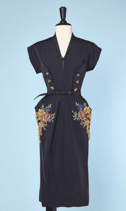 Robe en reps marine 1940 brodée de fleurs