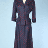 Tailleur jupe et veste 1950 en soie bleue imprimé de cœurs