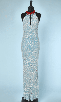 Robe longue vintage en soie bleu brodée de paillettes et perles