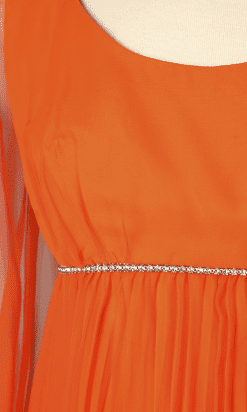 Alternative view of Tailleur pantalon 1970 en nylon orange plissé