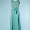 nA4021_Robe-longue-1960-en-soie-bleue-brodée-de-perles-or-et-blanches-et-strass-t36-001.png