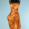 nA4023-Robe-de-cocktail-1960-en-satin-de-soie-orange-et-feuilles-en-velours-t34-001.png