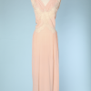 na2719_chemise_de_nuit_longue_1930_soie_rose_incrustee_dentelle_ceinture_nouee_dos_38_001