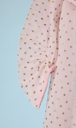 na2829_ensemble_nylon_rose_pois_or_chemise_nuit_deshabille_schiaparelli_t34_001.png