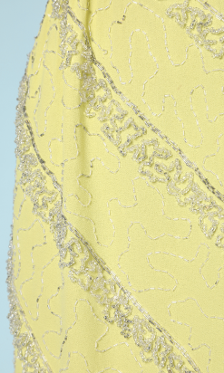 na3691_robe_longue_1940_crepe_jaune_brodee_perles_transparentes_argentees_36_001.png