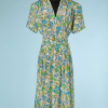 nA4273-Robe-1940-soie-écrue-imprimé-chevaux-gris-jaune-vert-bleu-001.png