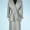 na4596-Tailleur-1940-en-lainage-et-soie-bleu-ciel-et-écru-à-chevrons-t36-38-01.png