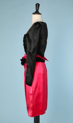 nA4664-robe-vintage-en-satin-de-soie-noir-et-rose-Dior-t36-01