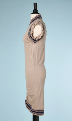 nA5143-Robe-en-maille-de-coton-gris-beige-bords-côtes-à-rayures-beige-et-marine-JPG-t34-01