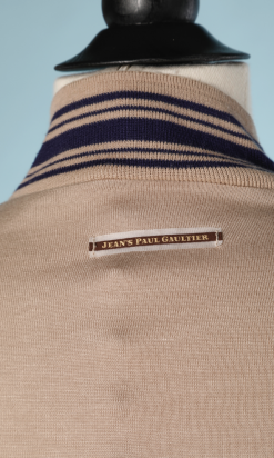 nA5143-Robe-en-maille-de-coton-gris-beige-bords-côtes-à-rayures-beige-et-marine-JPG-t34-01