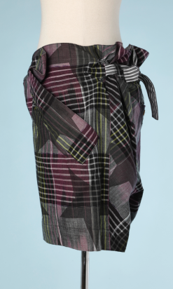 nA5211-Short-en-coton-à-carreaux-et-étoiles-gris-et-violet-Vivienne-Westwood-t46-01