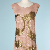 nA5269-800E-Robe-vintage-en-mousseline-rose-poudré-avec-cercles-et-broderies-de-paillettes-en-métal-doré-t40-42-01
