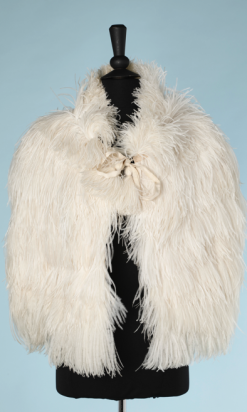 nA5295-Cape-1930-en-plumes-dautruche-blanche-01