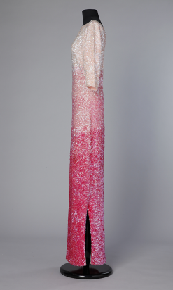 n55_robe_longue_paillettes_roses_degradees_1960_1970_pic001