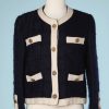 na5967-Veste-Chanel-en-lainage-marine-tissé-liseré-de-lainage-blanc-boutons-dorés-t38-01.jpg