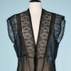 na6004-Chemisier-1940-en-mousseline-et-dentelle-noire-t38-01.jpg