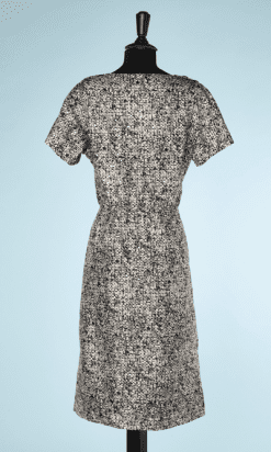 nA6434-Tailleur-Robe-et-Veste-en-soie-noir-et-blanc-Jean-Patou-t44-01