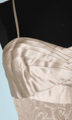 na6444-Tailleur-Robe-et-Veste-1950-60-rose-et-taupe-broché-de-plumes-t36-01