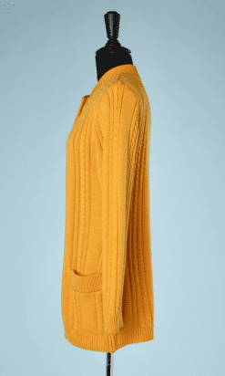 na-6530-Gilet-en-tricot-jaune-torsades-YSL-t38-01