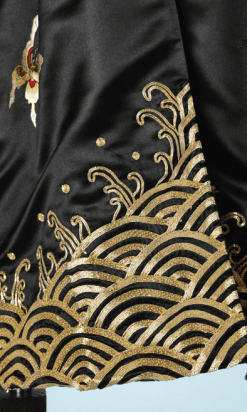 na6592-Kimono-en-satin-noir-brodé-or-et-couleurs-t38-40-01