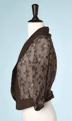 na6784-Chemisier-1920-30-en-voile-de-coton-marron-imprimé-de-fleurs-écrues-t40.-01