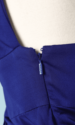na7415-Tunique-en-rayonne-sans-manches-bleu-éléctrique-Versace-T36-01
