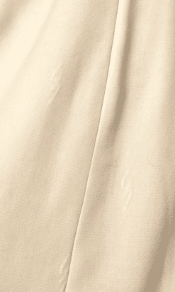 na6719-Veste-en-crêpe-de-soie-écrue-brodée-de-perles-de-soie-blanches-et-points-noeud-jaune-Lecoanet-Hémant-t38-01