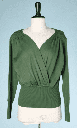 nA8042-Pull-cache-coeur-en-lainage-vert-Saint-Laurent-t38-01
