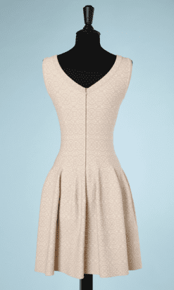 nA8096-Robe-en-viscose-jacquard-beige-et-écru-Alaia-t34-01