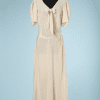 nA8108-Robe-1930-en-crêpe-écru-manches-courtes-t40-01