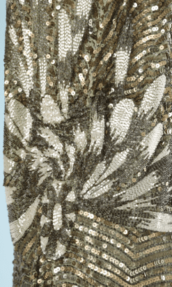 nA8130-Robe-1925-en-voile-de-coton-vert-brodée-de-paillettes-or-et-perles-blanches-t38-40-01