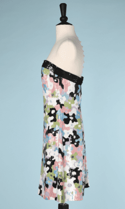 nA6130-Robe-bustier-entièrement-recouverte-de-paillettes-en-forme-de-fleurs-Escada-t40-01