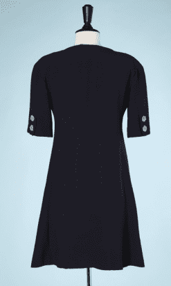 nA8352-Robe-Karl-Lagerfeld-en-jersey-laine-marine-boutons-fleurs-T38-01