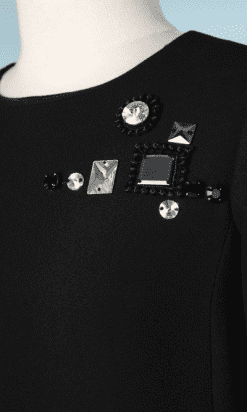 nA8383-Robe-Marc-Jacobs-brodé-et-mirroirs-et-strass-Swarowski-Collection-T38-01