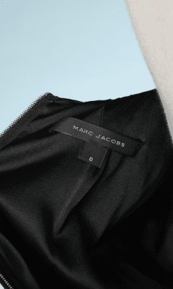 nA8383-Robe-Marc-Jacobs-brodé-et-mirroirs-et-strass-Swarowski-Collection-T38-01