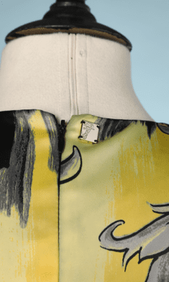 nA8403-Robe-noir-et-jaune-imprimé-Versace-T40-01
