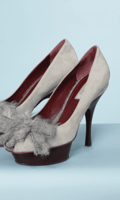 nA8503-paire-descarpins-nina-Ricci-en-daim-gris-noeud-en-laine-talons-10cm-t385-01