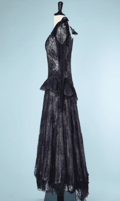 nA6131-Robe-du-soir-1950-en-dentelle-marine-brodée-de-perles-doublée-de-soie-t36-01